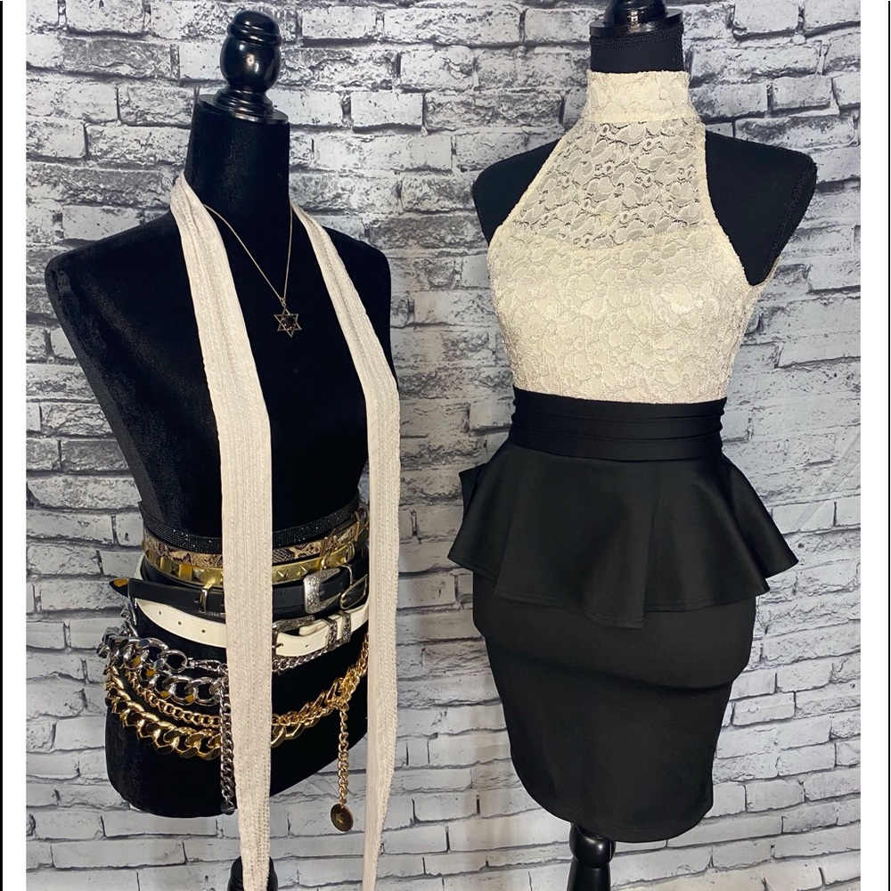 Xs “extra small” Windsor black and white lace detail dress. 👗